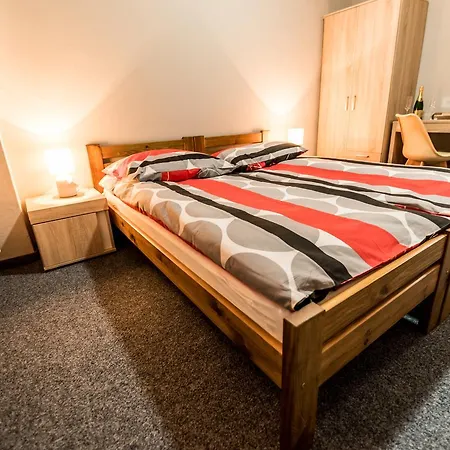 Cestar Hostel *